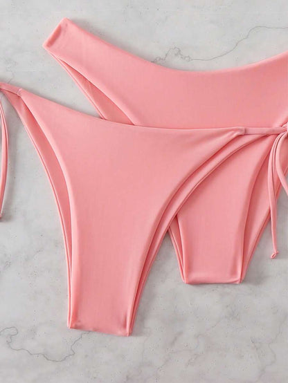 3 Parça Halter Üst + Üçgen Alt + Bağcıklı Şort Bikini Takımı Niebbla