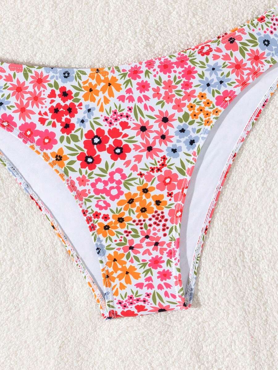 Çiçek Desenli Halter Bağcıklı Bikini Takımı Niebbla