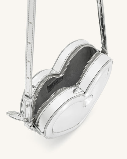 Arlene Kalp Şeklinde Çanta Gümüş Niebbla