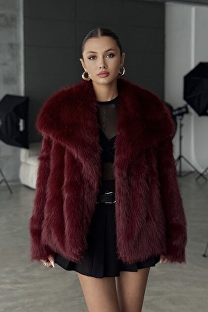 Bordo Kısa Suni Kürk Mont (Kopya) THESVELTECHIC