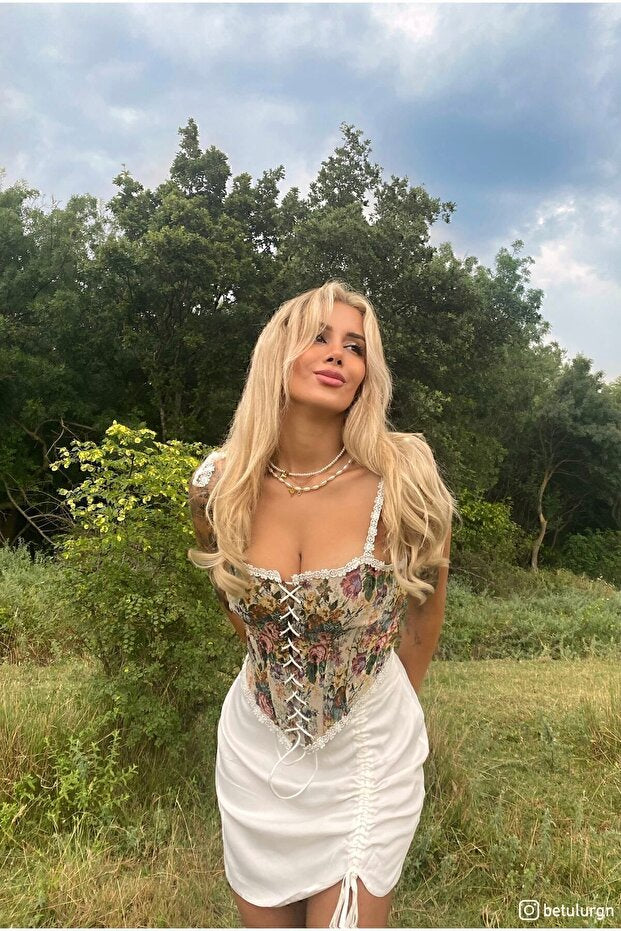 Fransız Vintage Çiçek Desenli Önden Bağcıklı Korse Büstiyer THESVELTECHIC