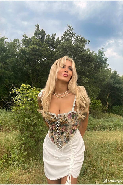 Fransız Vintage Çiçek Desenli Önden Bağcıklı Korse Büstiyer THESVELTECHIC