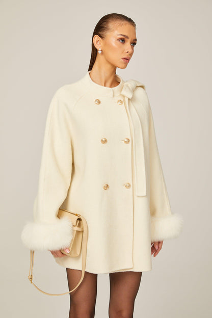 Elegant Charm Kürk Detaylı Krem Kaban Siaora