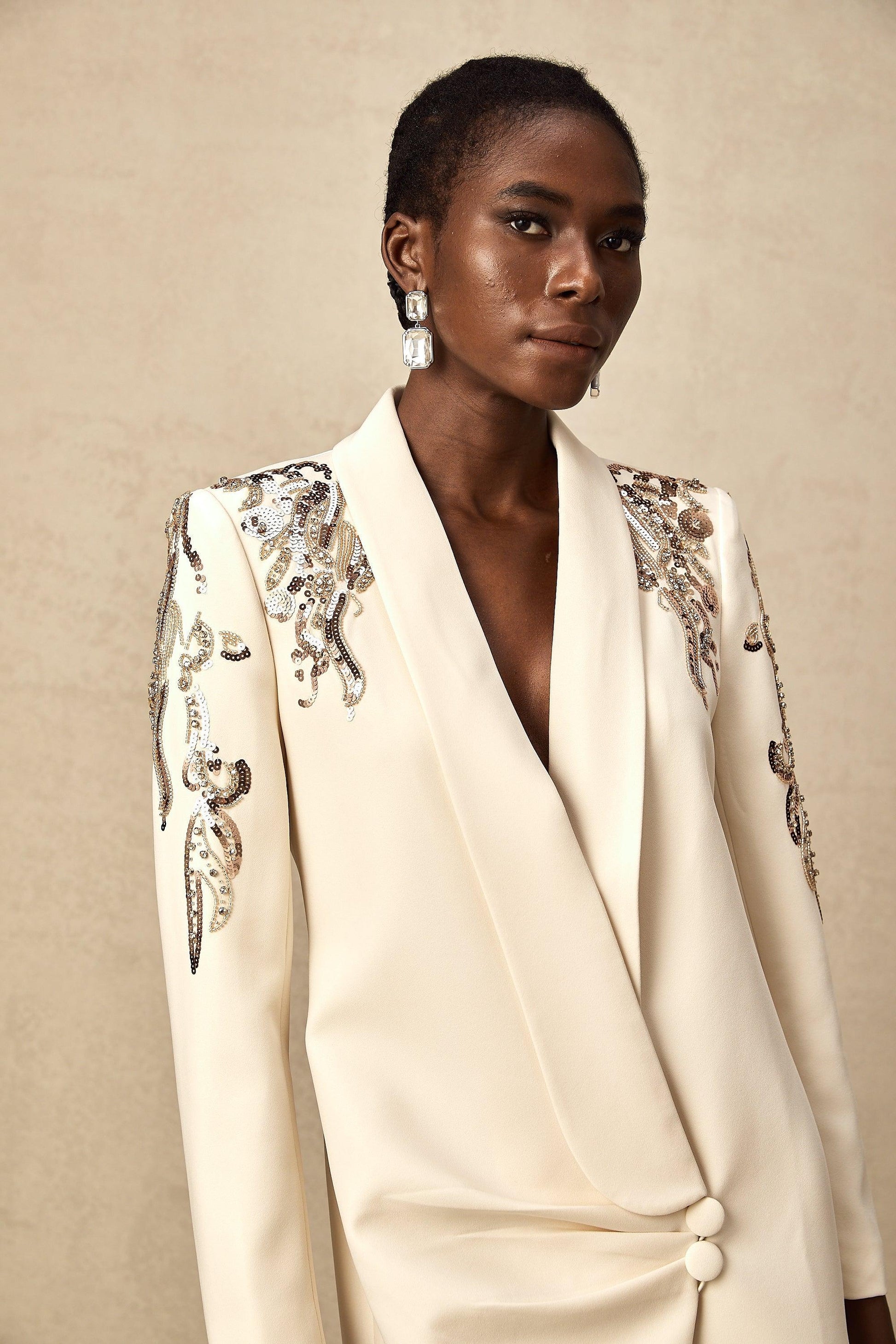Opulent Grace İşlemeli Krem Blazer Elbise Siaora