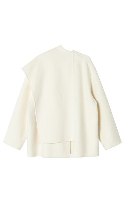 Asimetrik Kesim Beyaz Oversize Blazer Ceket Niebbla