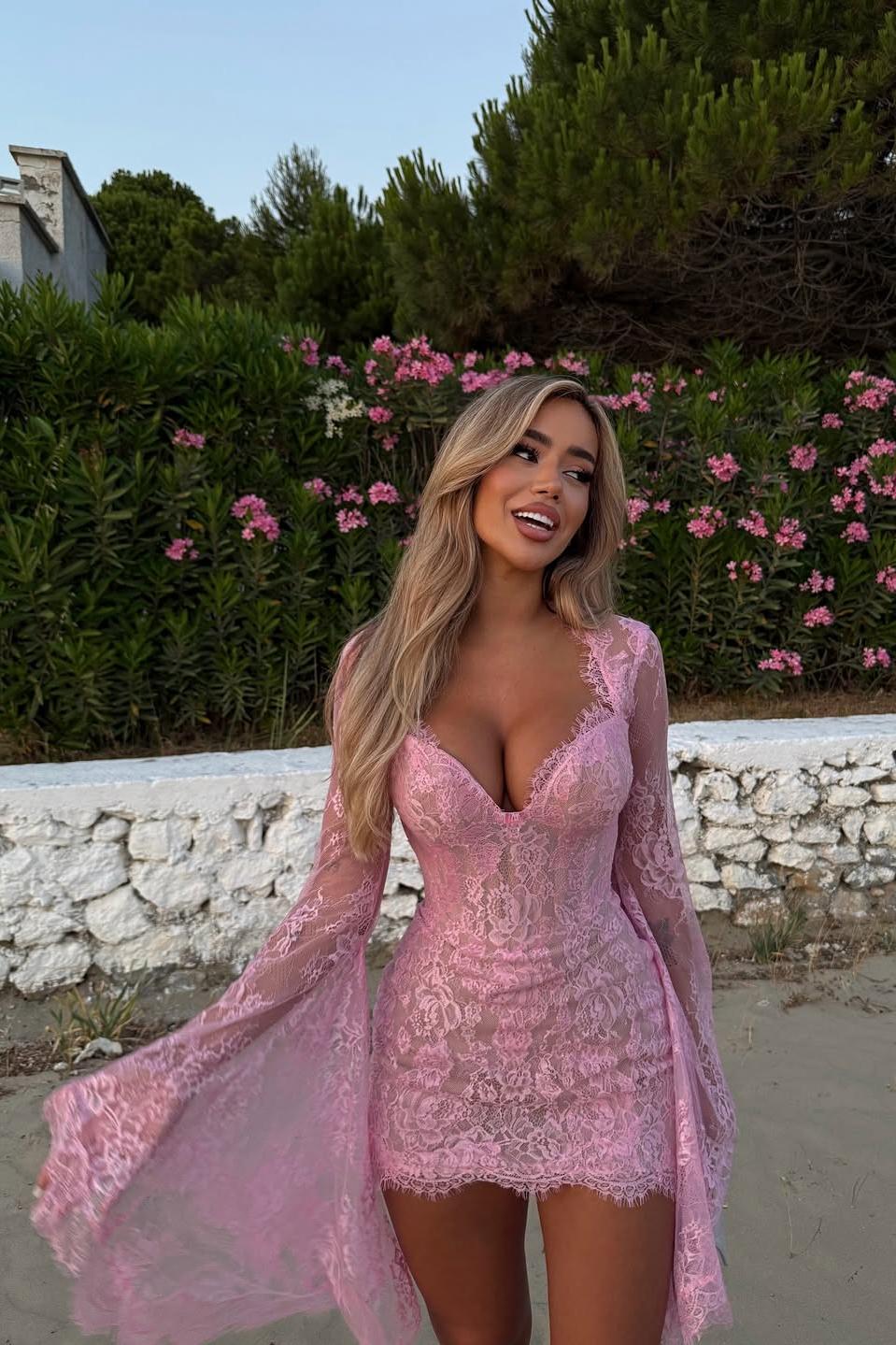 Allık Fısıltıları Dantel Çan Kollu Mini Elbise Niebbla