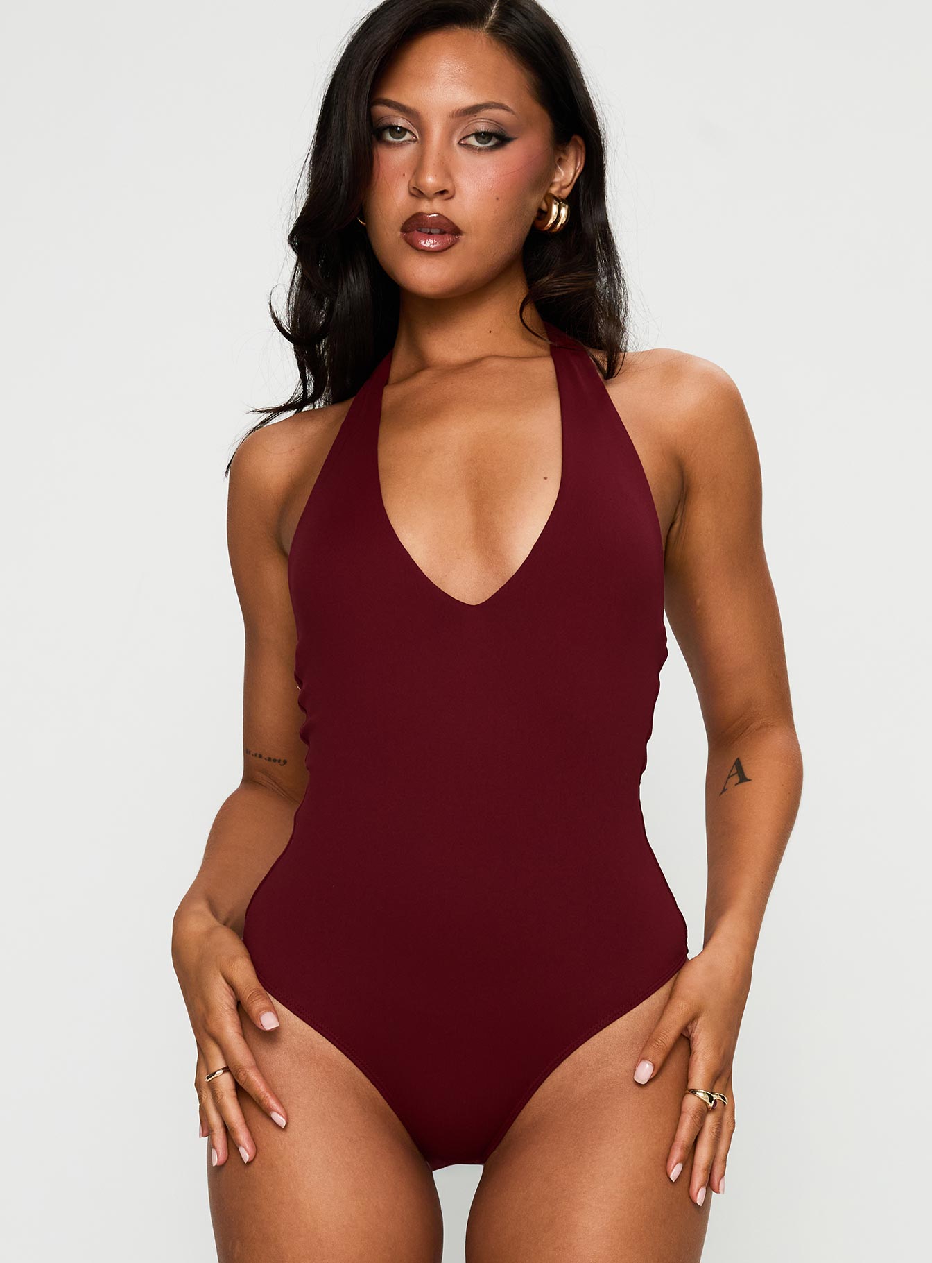 Someone Halter Yaka Bordo Body Niebbla