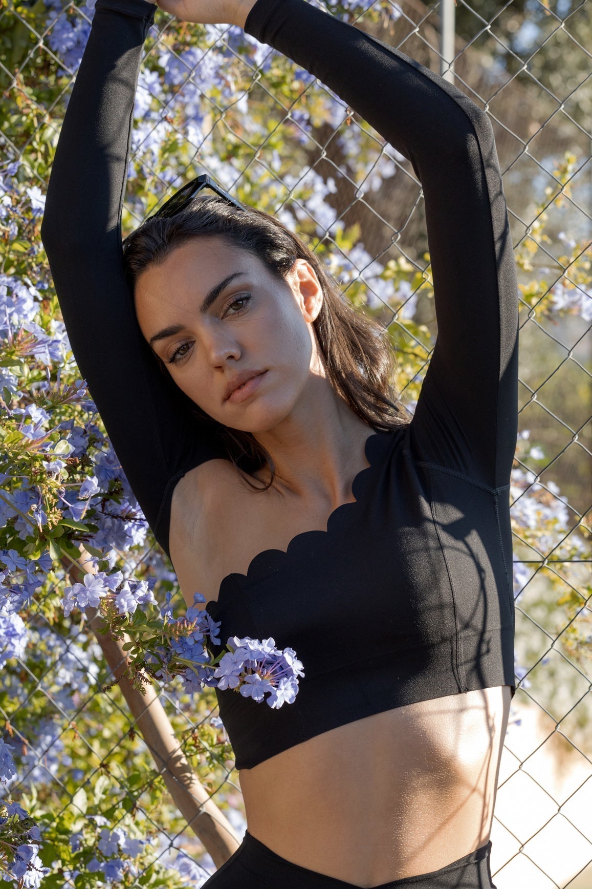 Asimetrik Uzun Kollu Crop Üst Siaora