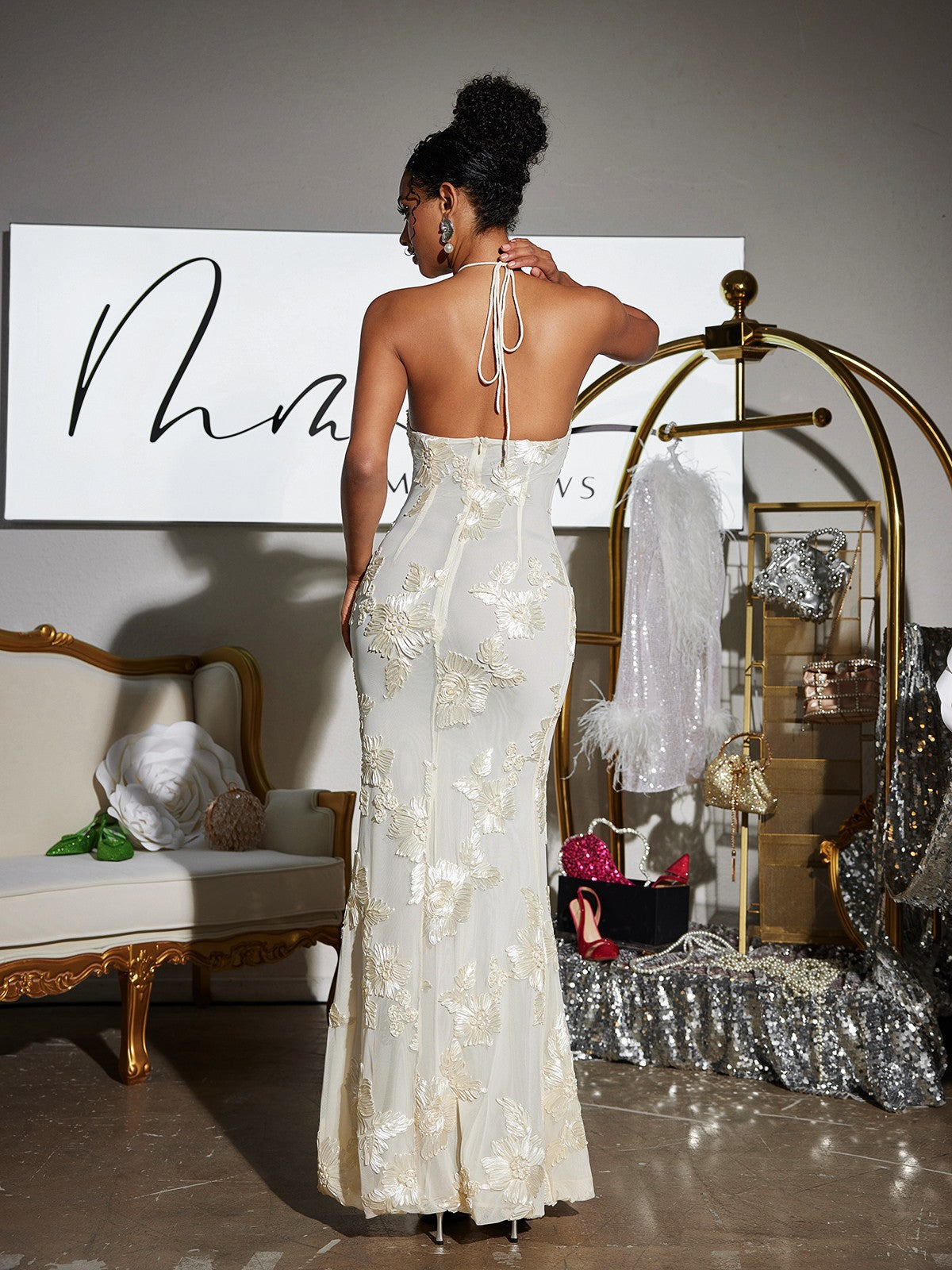 Aedin Çiçekli Halterneck Maxi Elbise THESVELTECHIC