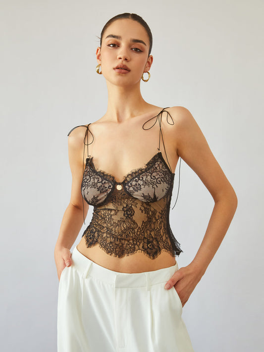 Omuzları Bağlamalı Çiçekli Dantelli Crop Siaora