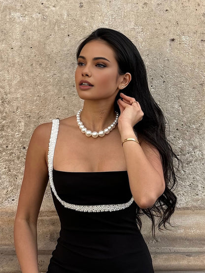 Kırık Beyaz Akrilik Boncuklu Kolye THESVELTECHIC