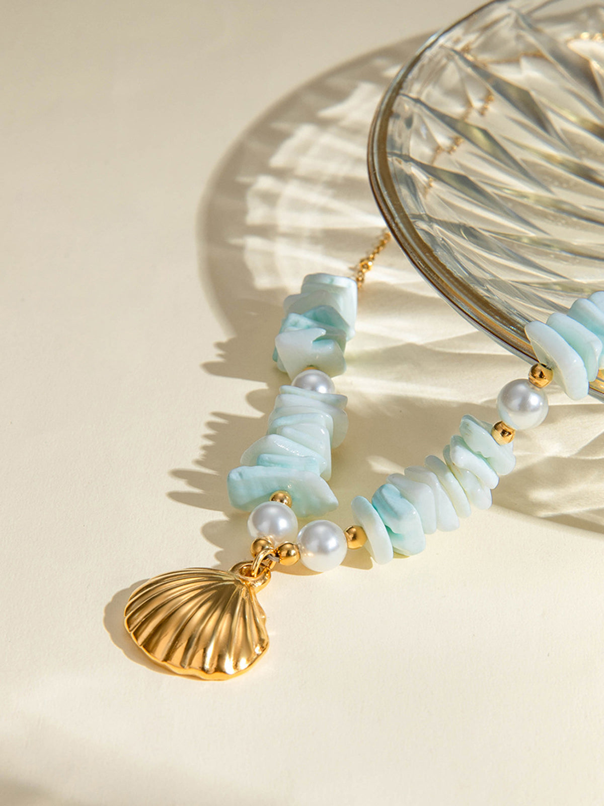 Mint Yeşili İnci Kabuklu Kolye THESVELTECHIC