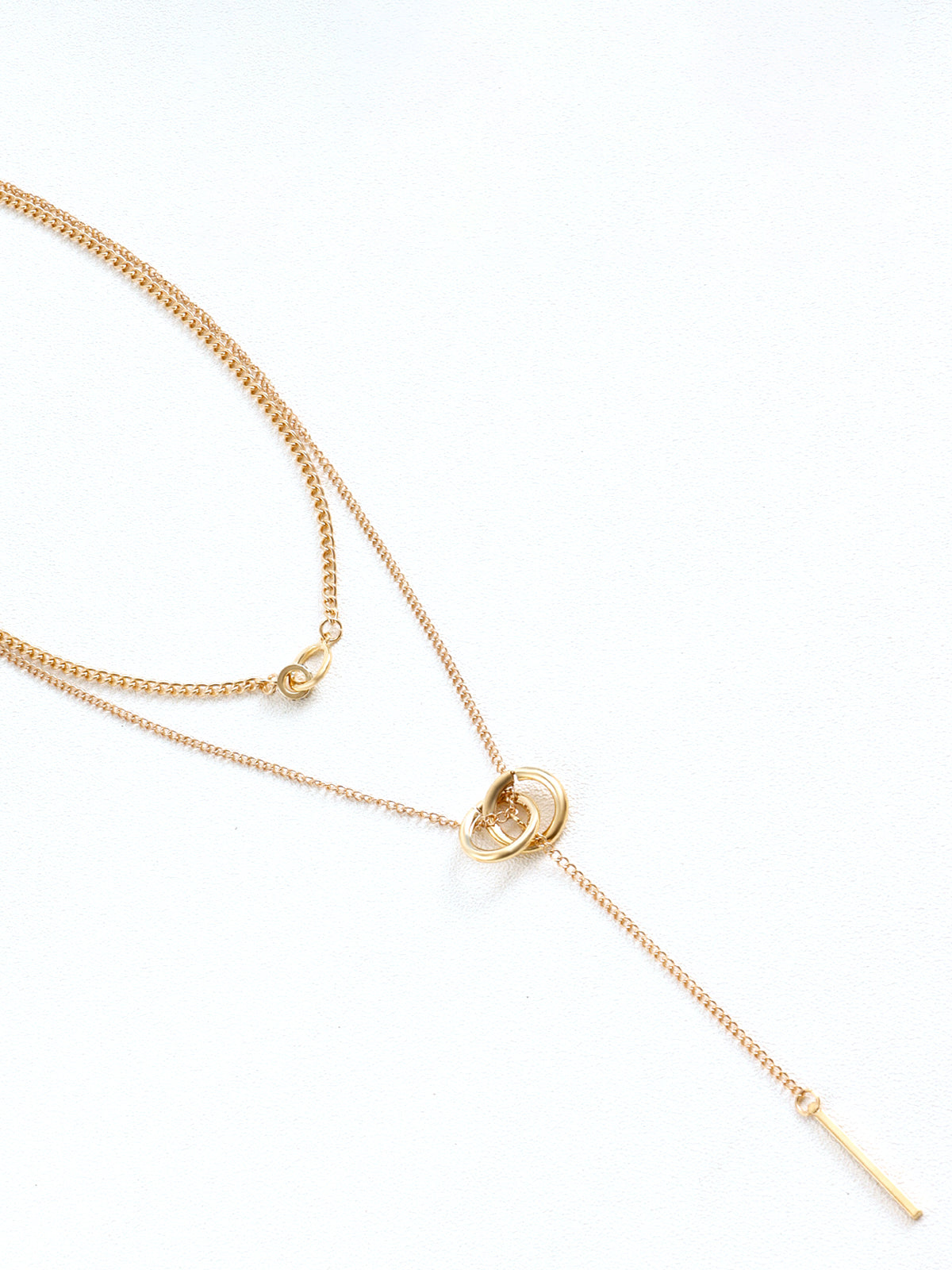 Çift Daire Püsküllü Kolye THESVELTECHIC