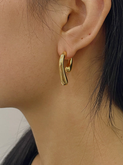 Irregular Twist Stud Earrings THESVELTECHIC