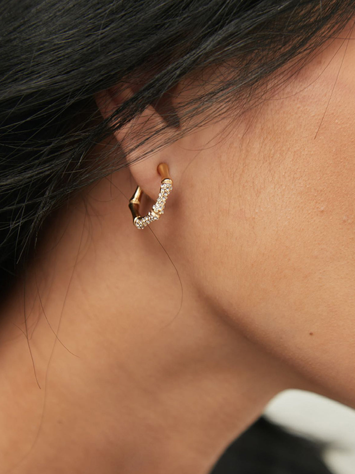 Bamboo Rhinestone Hoop Earrings THESVELTECHIC
