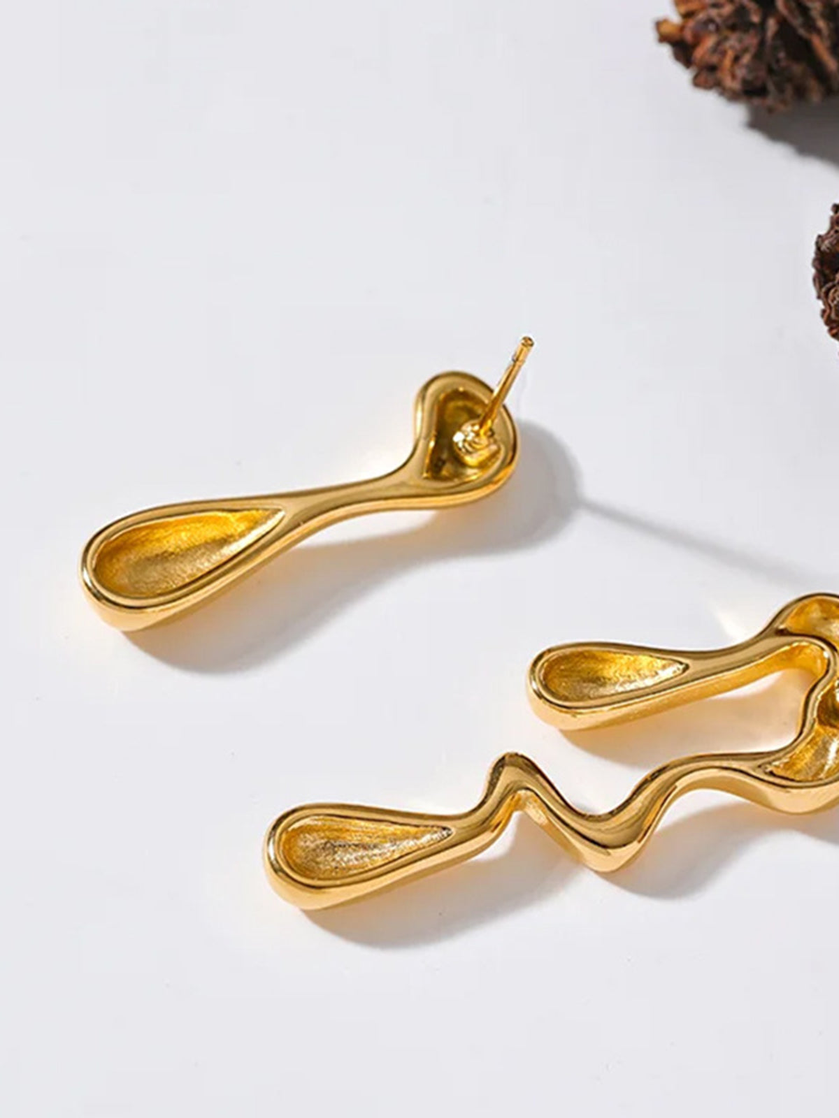 Asymmetrical Water Drop Earrings THESVELTECHIC