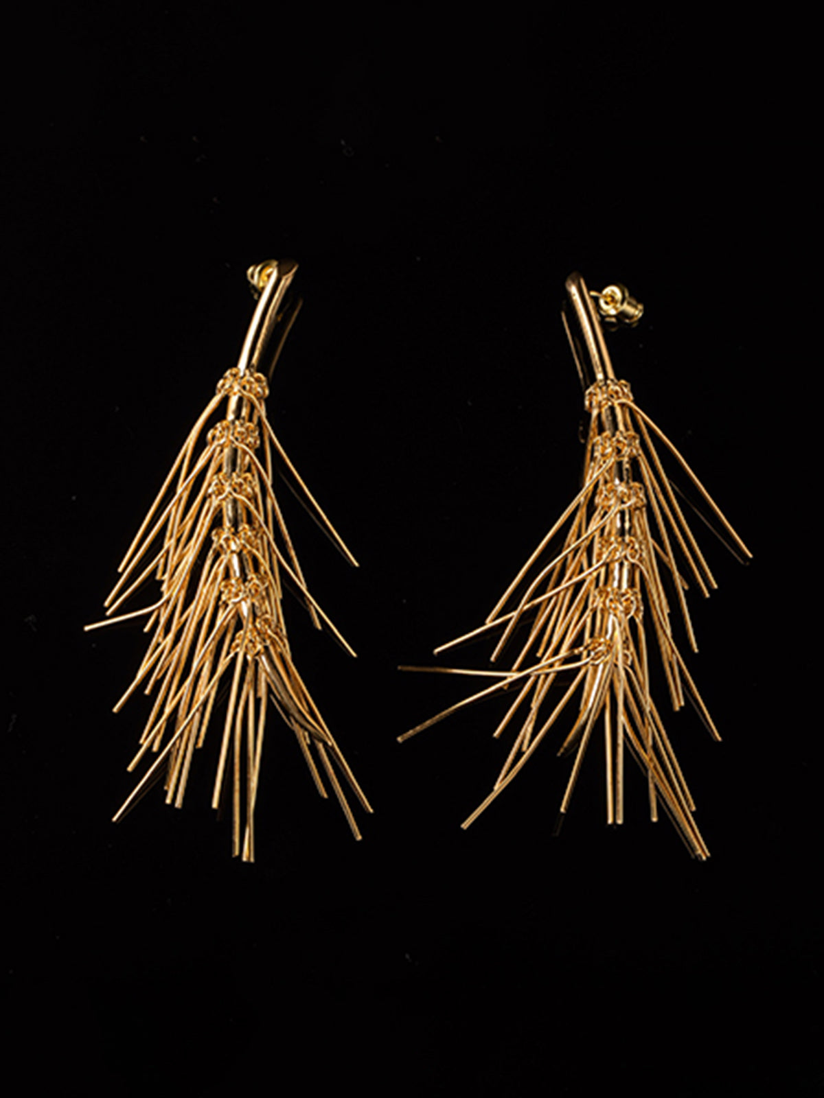 Golden Tassel Stud Earrings THESVELTECHIC