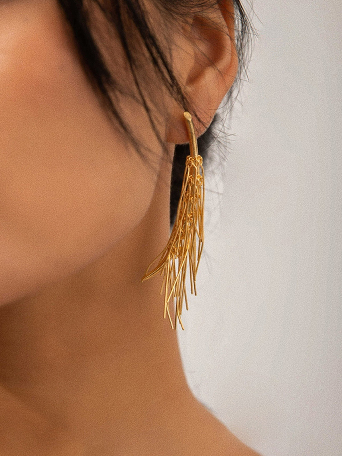 Golden Tassel Stud Earrings THESVELTECHIC