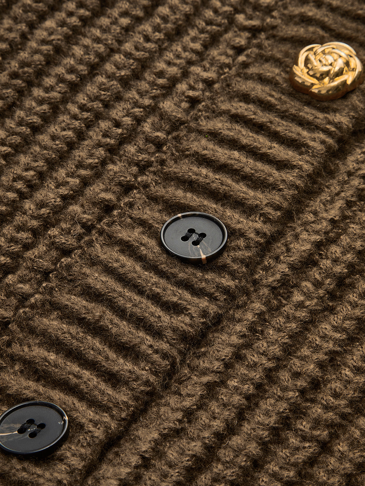 Yuvarlak Yaka Metal Detaylı Crop Hırka Siaora