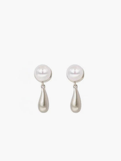 Pearl Water Drop Charm Earrings THESVELTECHIC