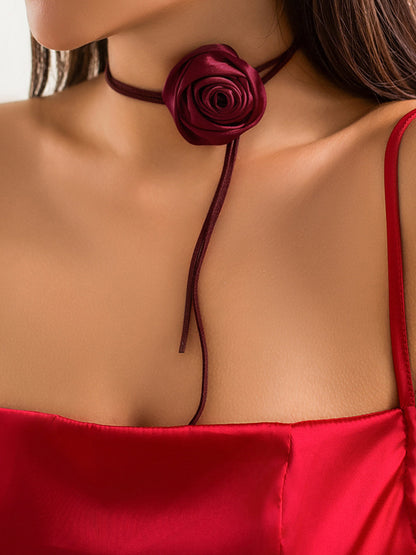 Gül Tomurcuğu Düğümlü Choker Kolye THESVELTECHIC