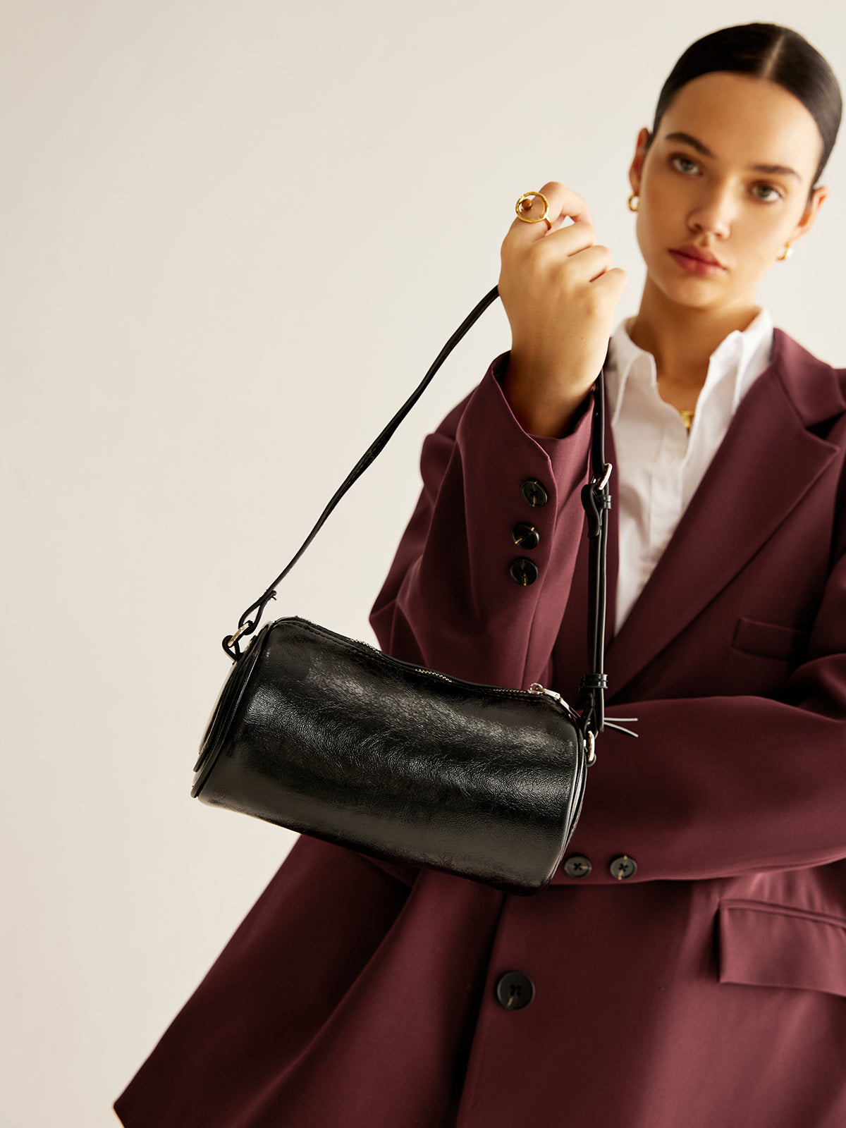 Cylindrical Zipper Bowling Shoulder Bag THESVELTECHIC