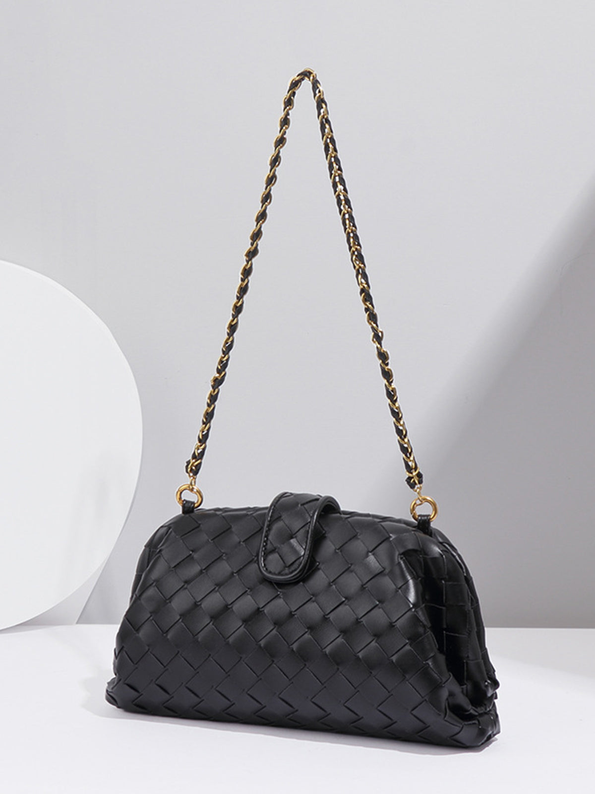 Woven Cloud Dumpling Shoulder Bag THESVELTECHIC