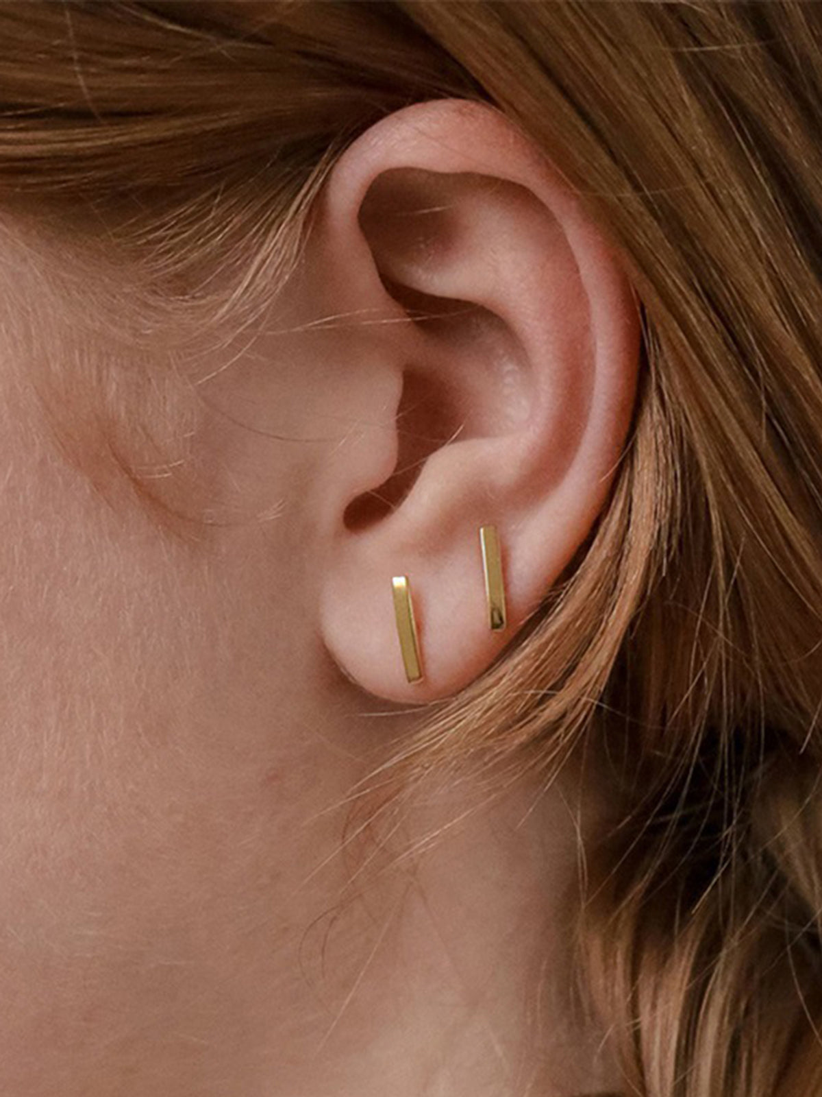 Minimalist Bar Stud Earrings THESVELTECHIC