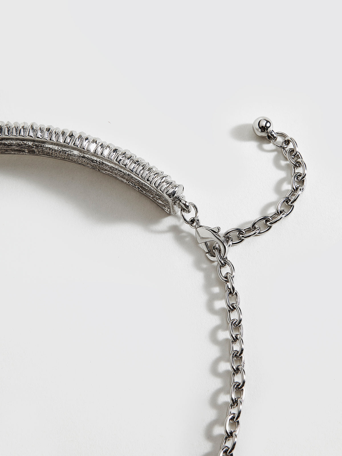 Retro Metal Burgu Dokulu Choker THESVELTECHIC