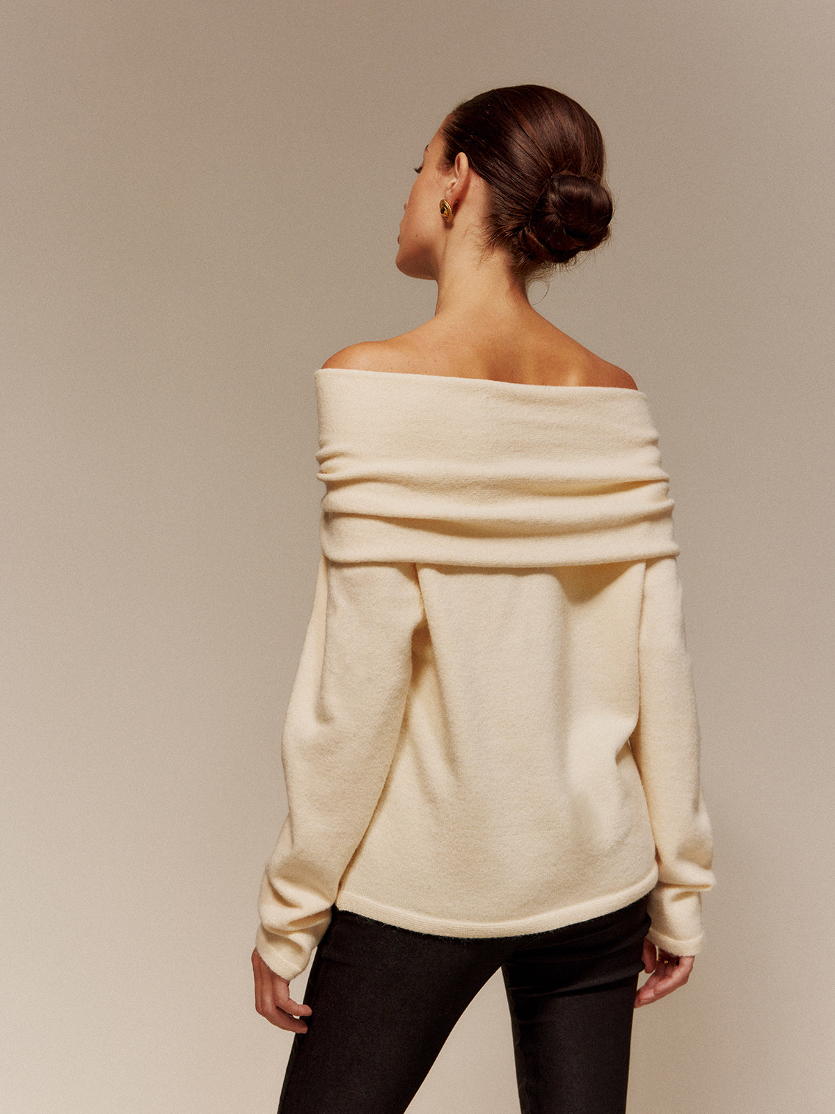 Şık Kadife Fiyonk Off-Shoulder Büzgülü Kazak Shine Aura