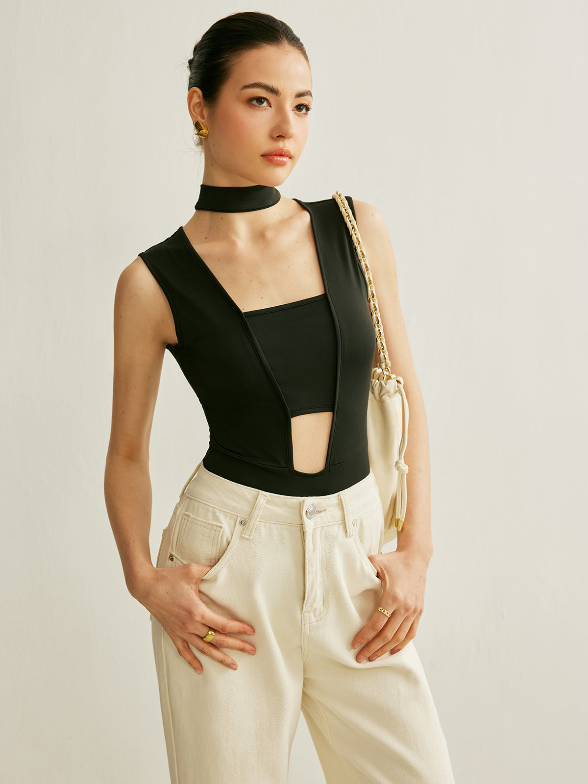 Şık Kolsuz Kesik Bodysuit Aktif Tarz için THESVELTECHIC