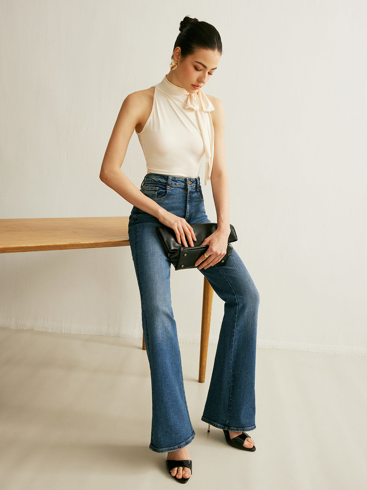 Şık Çiçek Yaka Halter Bluz THESVELTECHIC