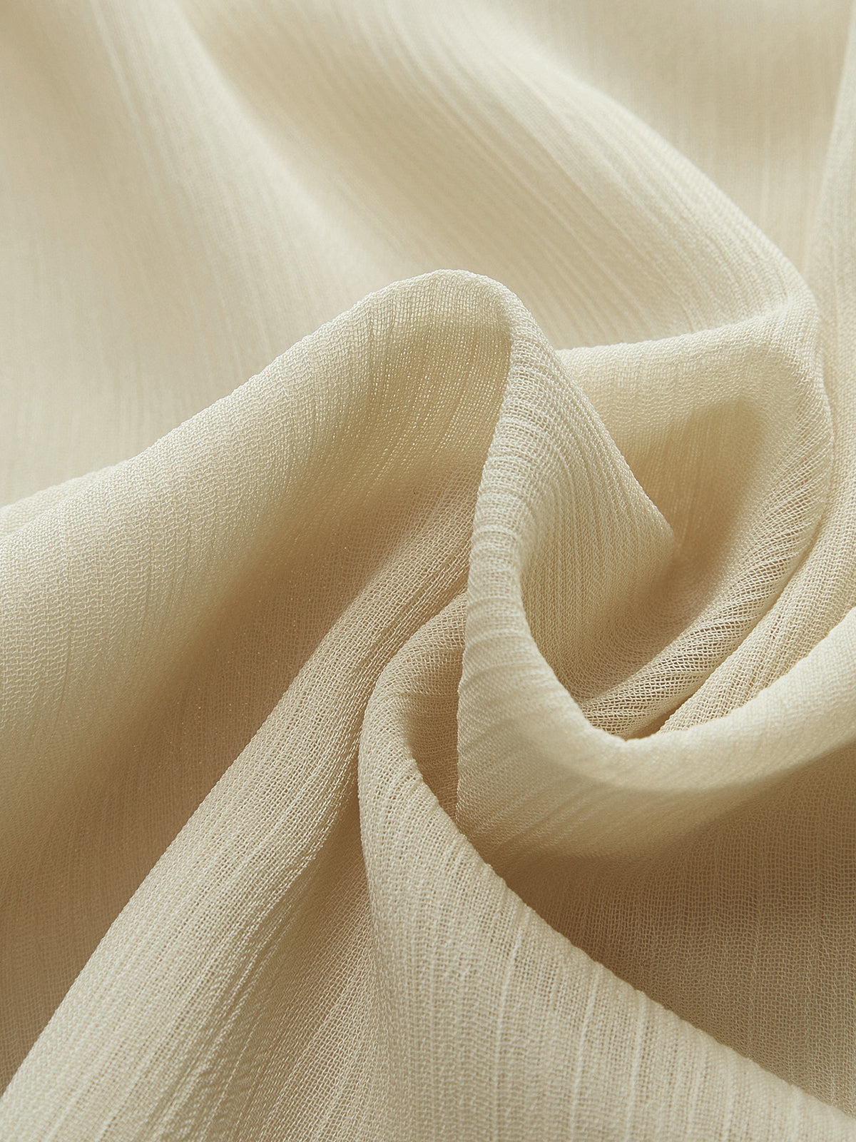 Yarı Şeffaf Metal Detaylı Şifon Volanlı Bluz Quvarse