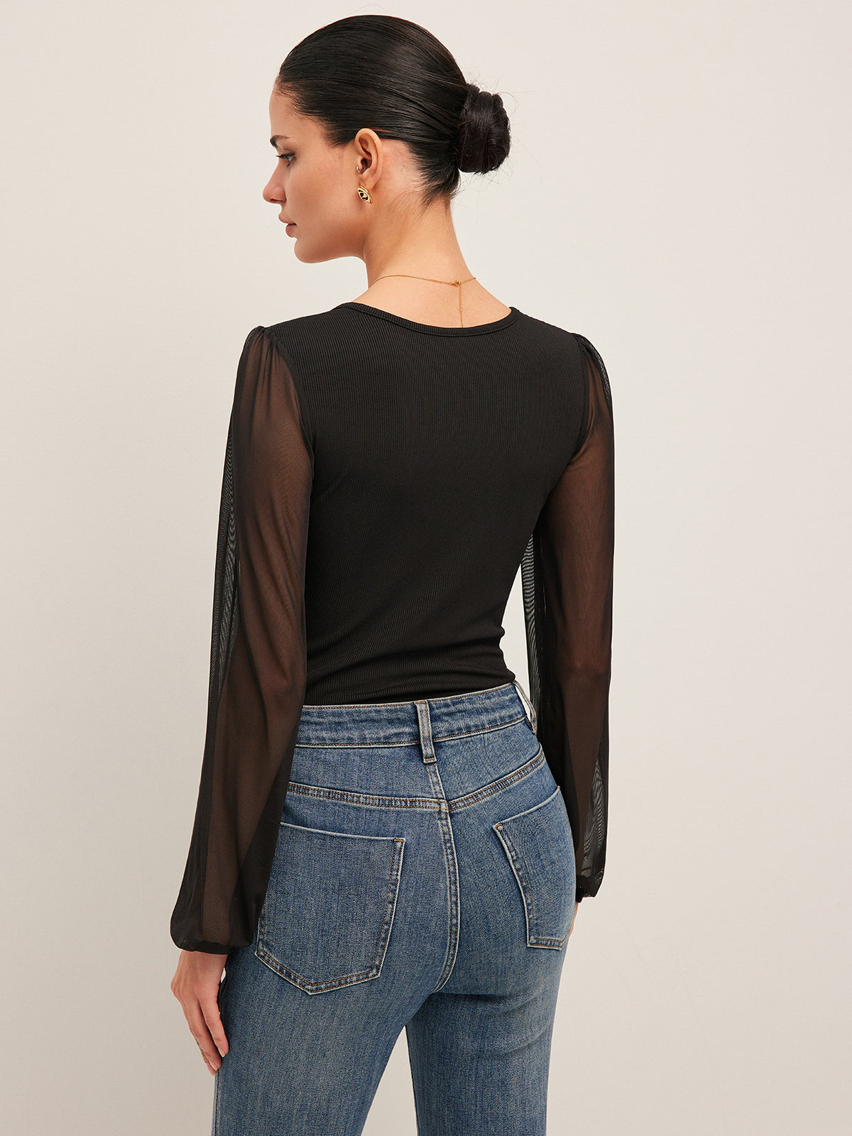 Şık Kabarık Bodysuit ve Trendy File Kollar THESVELTECHIC