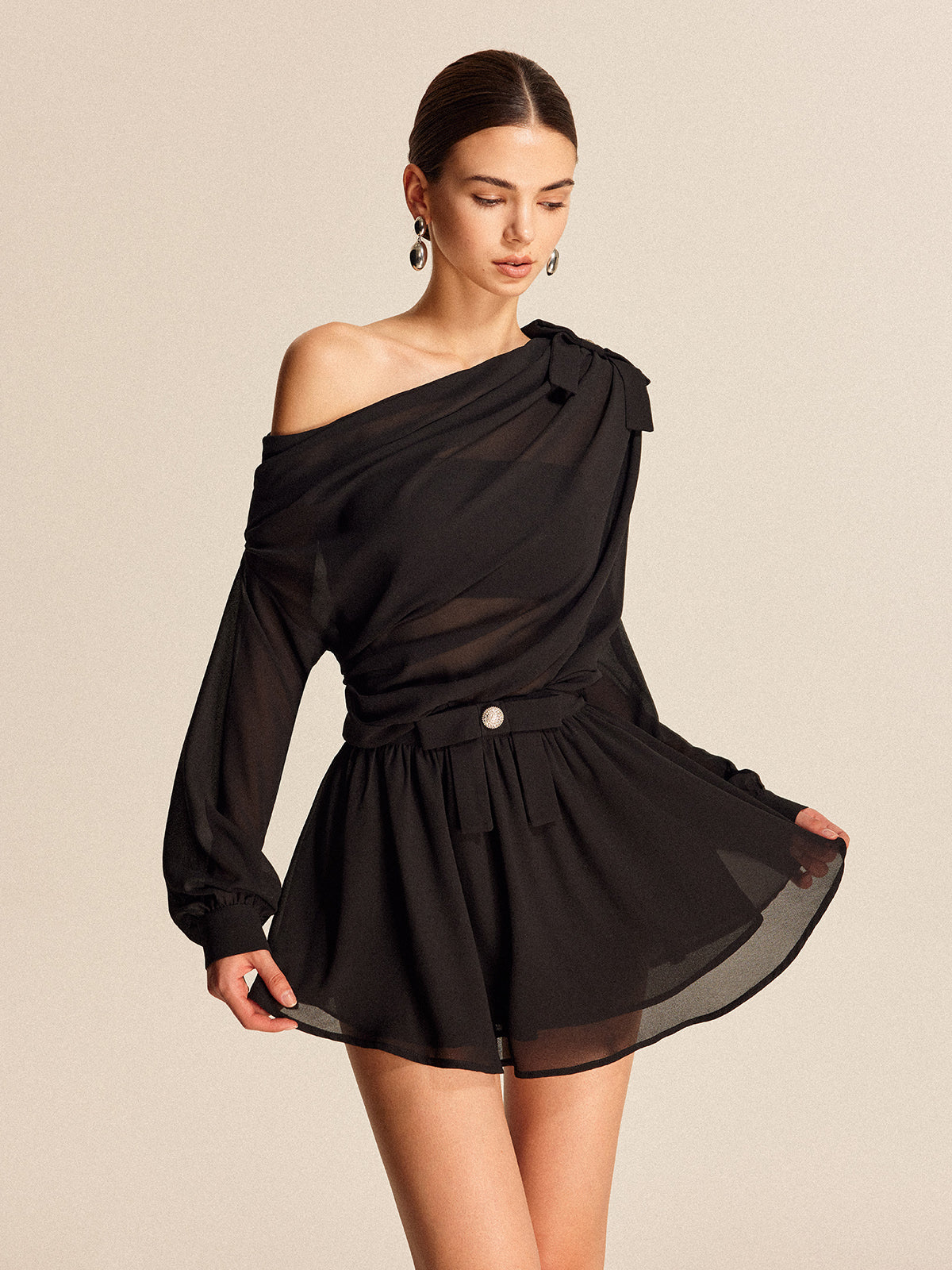 Yarı Şeffaf Şifon Tek Omuz Fiyonk Detaylı Etek Takımı Quvarse