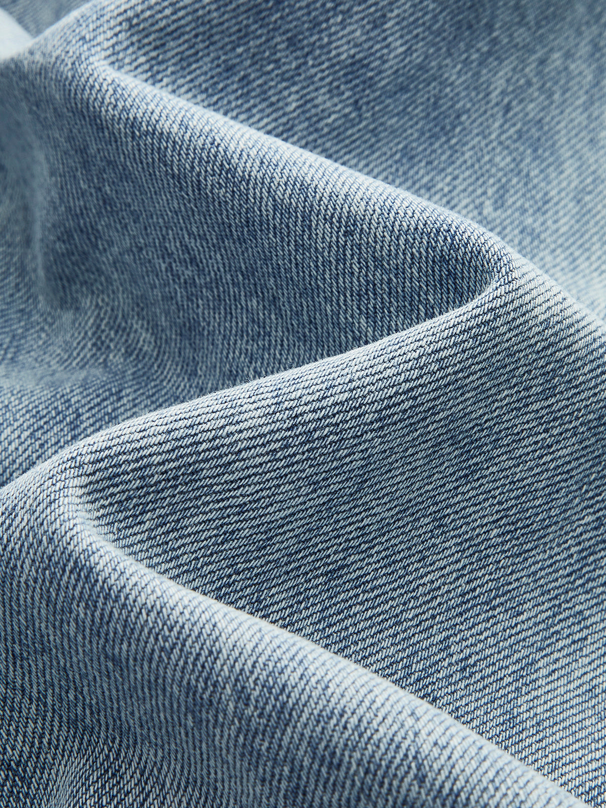 Şık Asimetrik Bel Wide-Leg Jeanler ile Modaya Uygun Bir Görünüm THESVELTECHIC