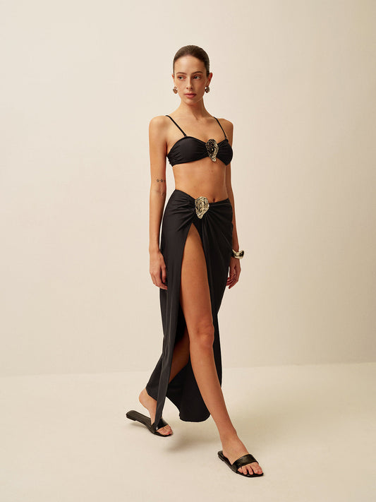 Şık Dönüş Sarong Etek, Şık Metal Aksesuarlara Sahip Shine Aura