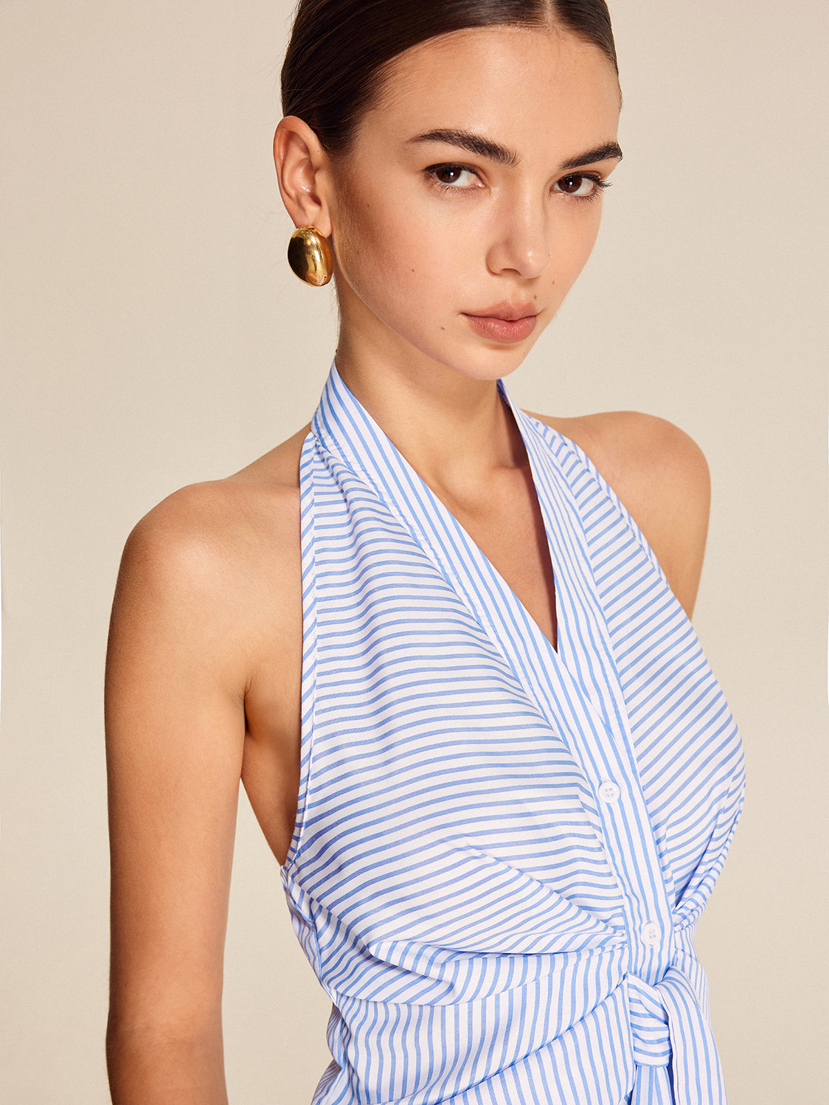 Şık Çizgili Halter Yaka Kravat Bluzu THESVELTECHIC