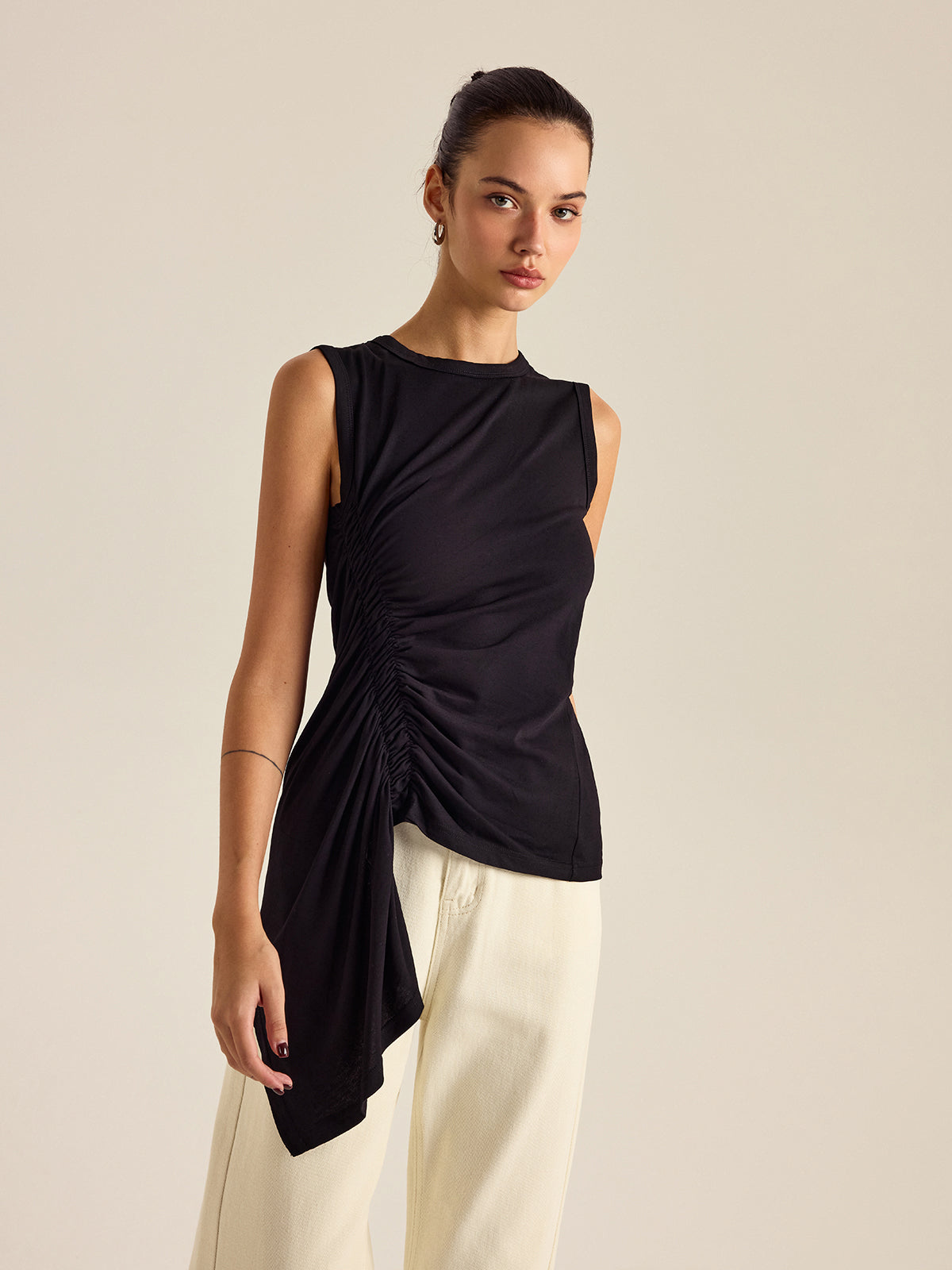 Trend Asimetrik Fit Pilili Atlet THESVELTECHIC