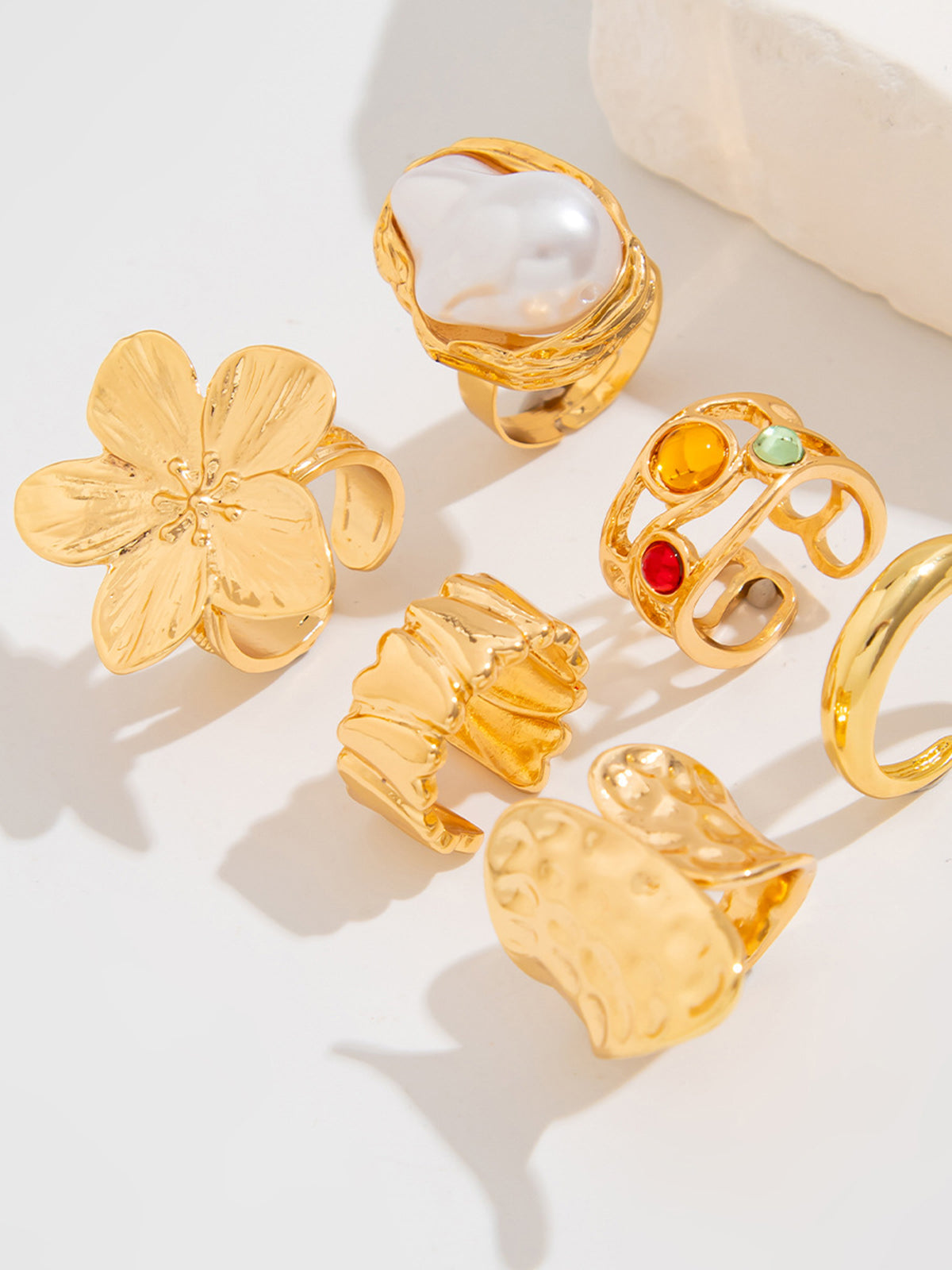 Altı Parçalı Yüzük Seti, İnci ve Çiçek Aksanları ile Quvarse