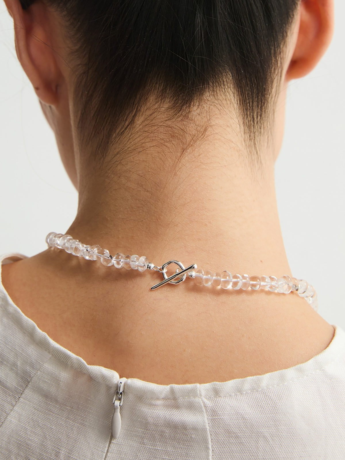 Temiz Kristal Boncuklu Takı ve Yeşil Taş Aksesuarlı Kolye THESVELTECHIC