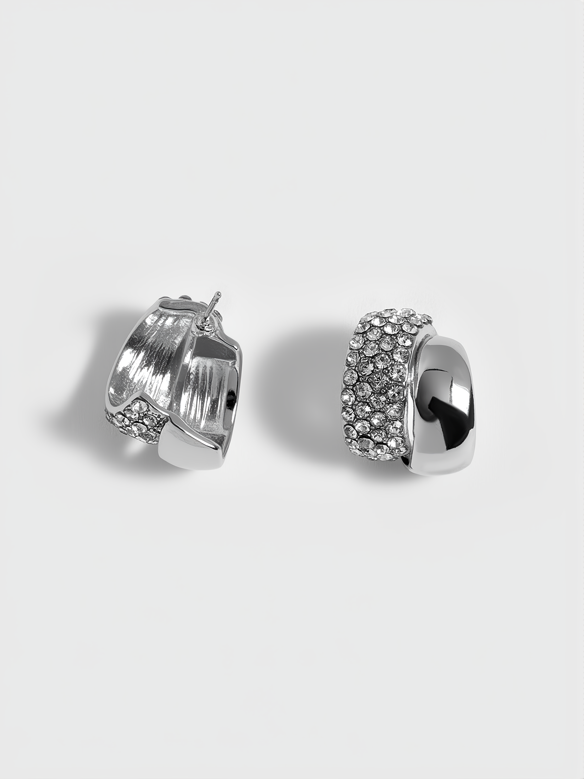 Pave Kristal Taşlı Küpe THESVELTECHIC