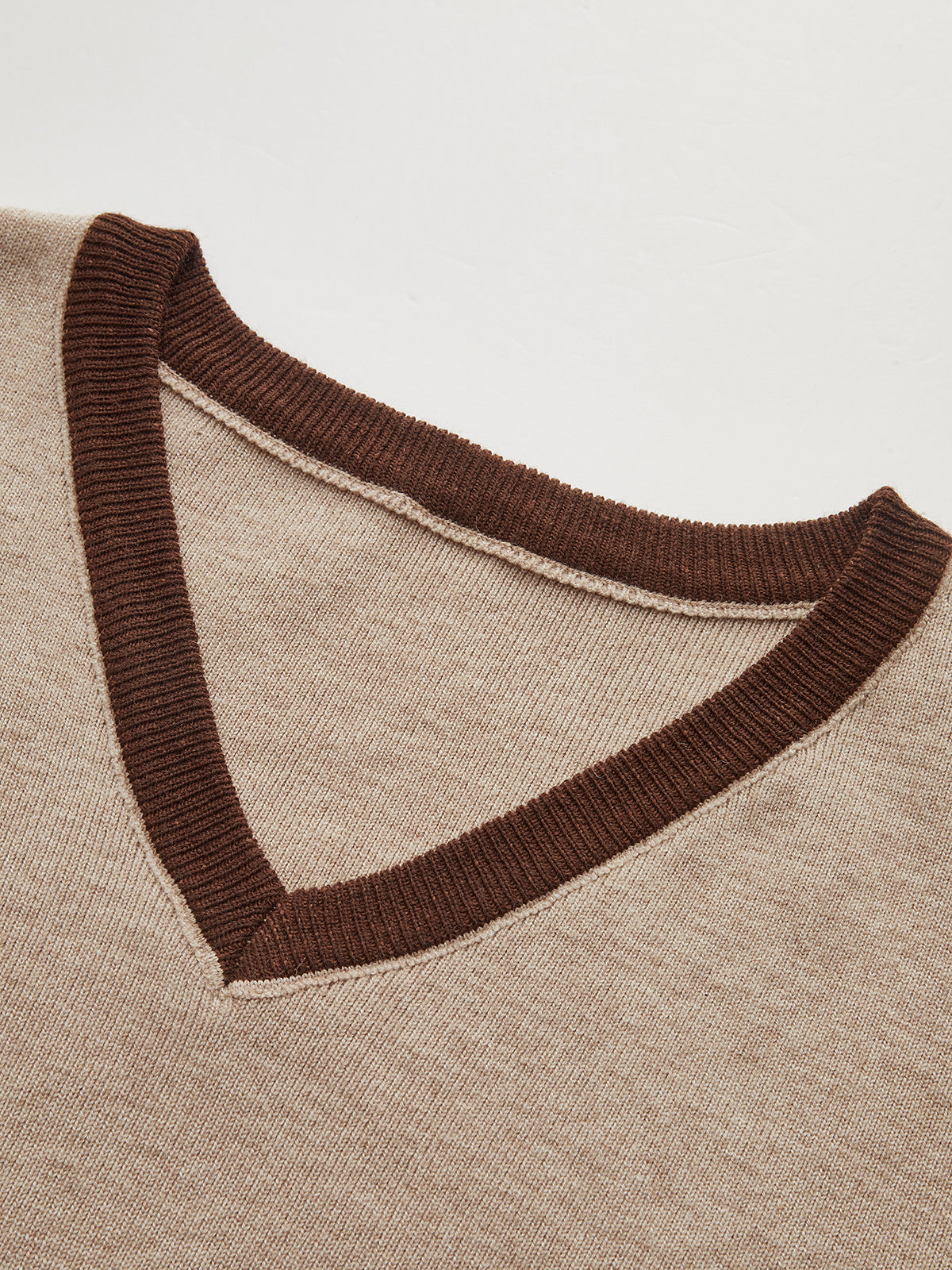 Kontrast Kenar Dikişli Jakarlı Üst ve Midi Etek Takımı THESVELTECHIC