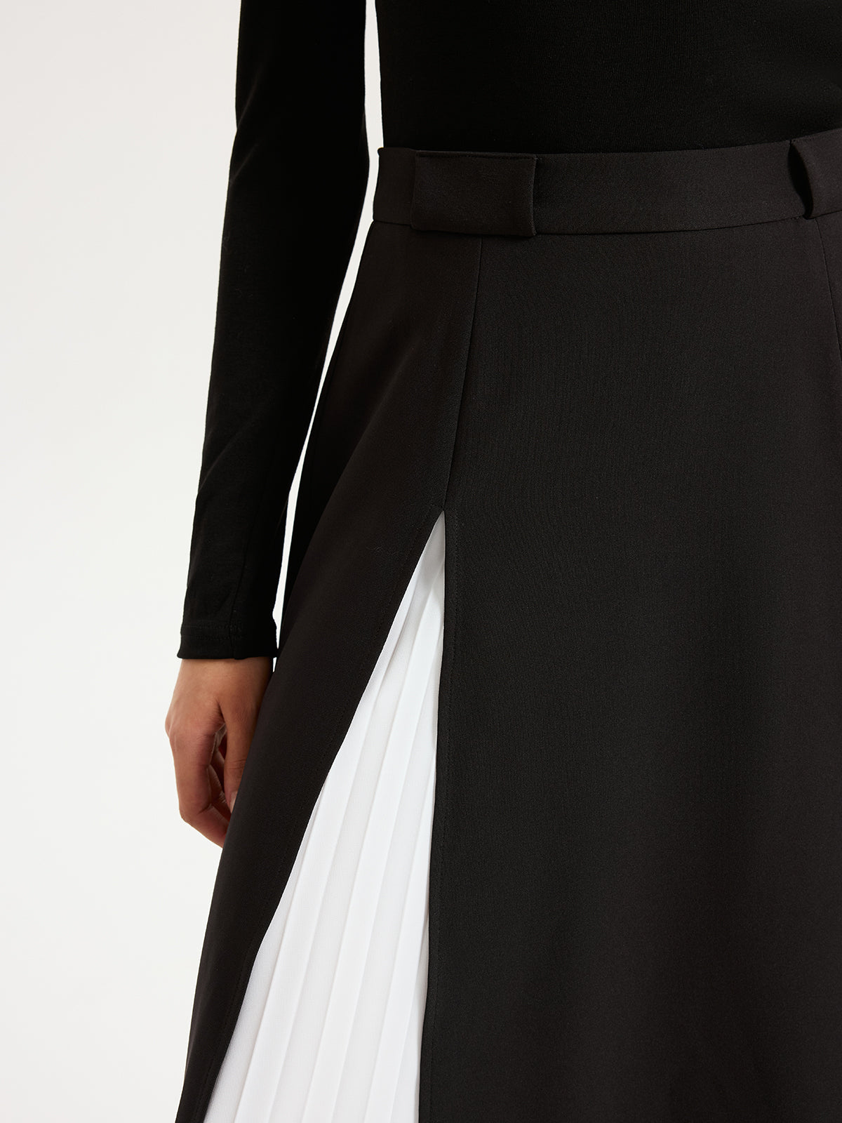 Kontrast Burgu Uzun Etekler THESVELTECHIC