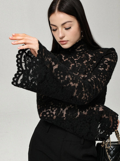 Dantel Yüksek Yaka Kelebek Kollu Bluz THESVELTECHIC
