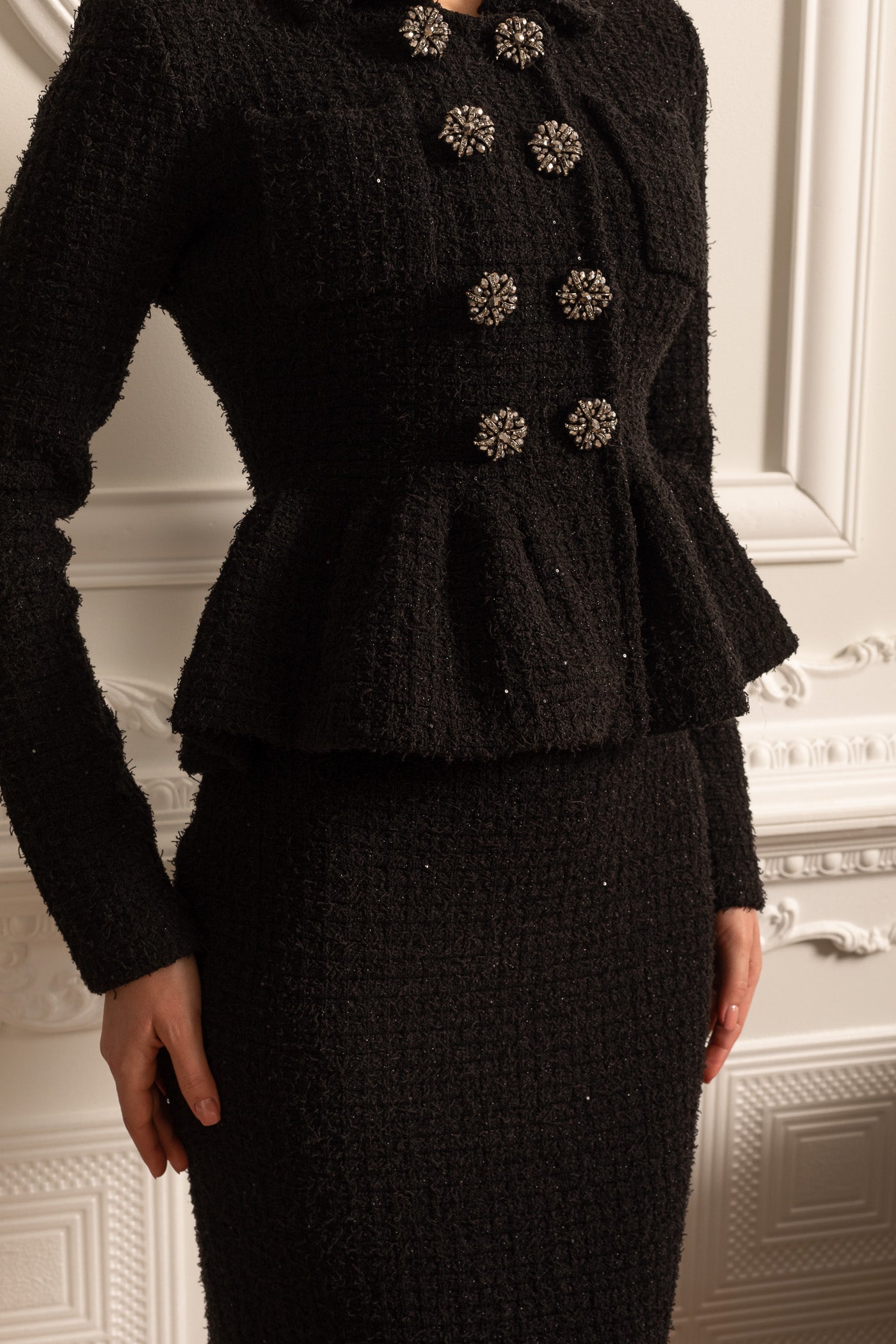 Peplum Belli ve Dekoratif Düğmeli Örme Dokulu Elbise Siaora