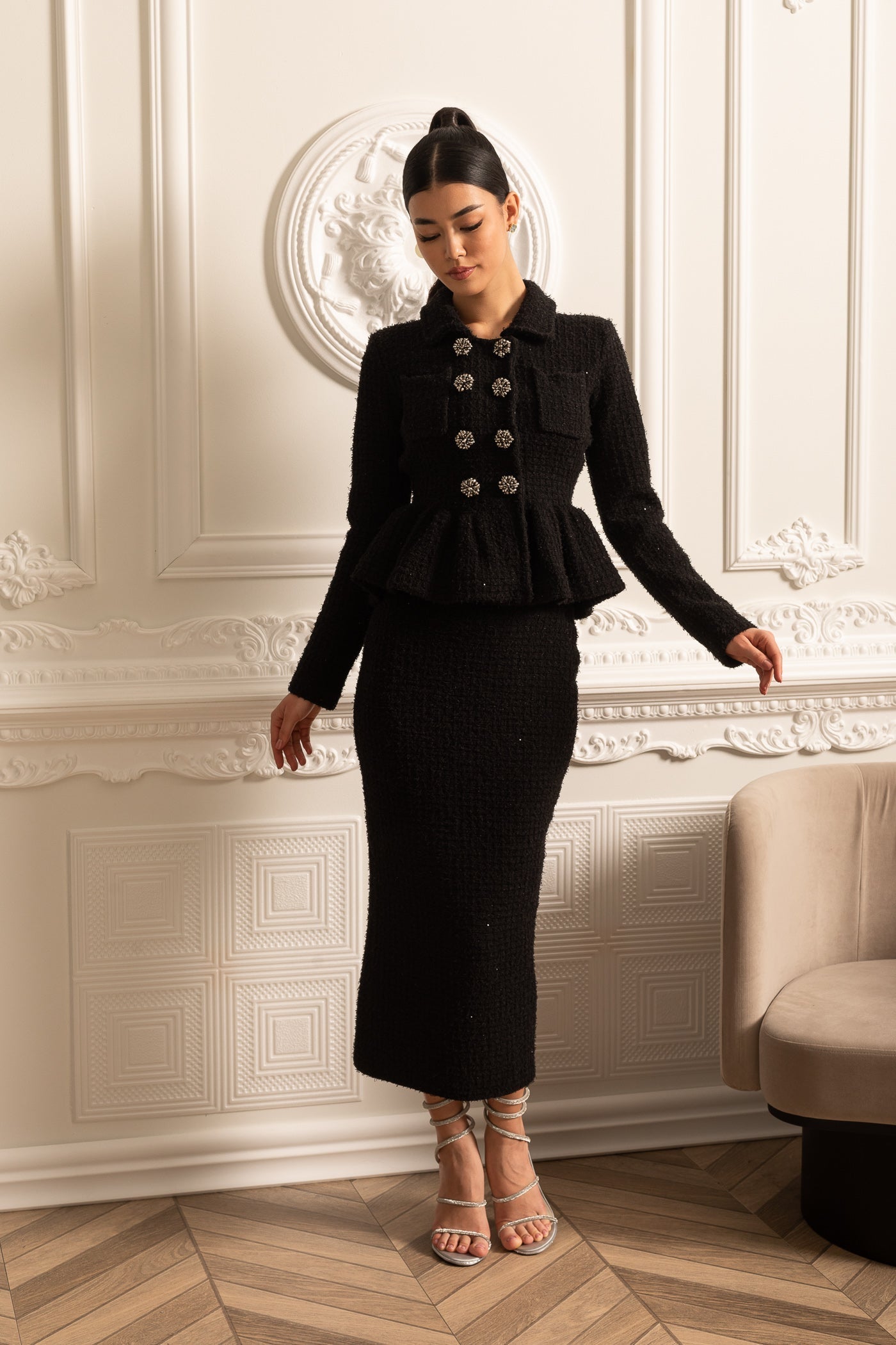 Peplum Belli ve Dekoratif Düğmeli Örme Dokulu Elbise Siaora
