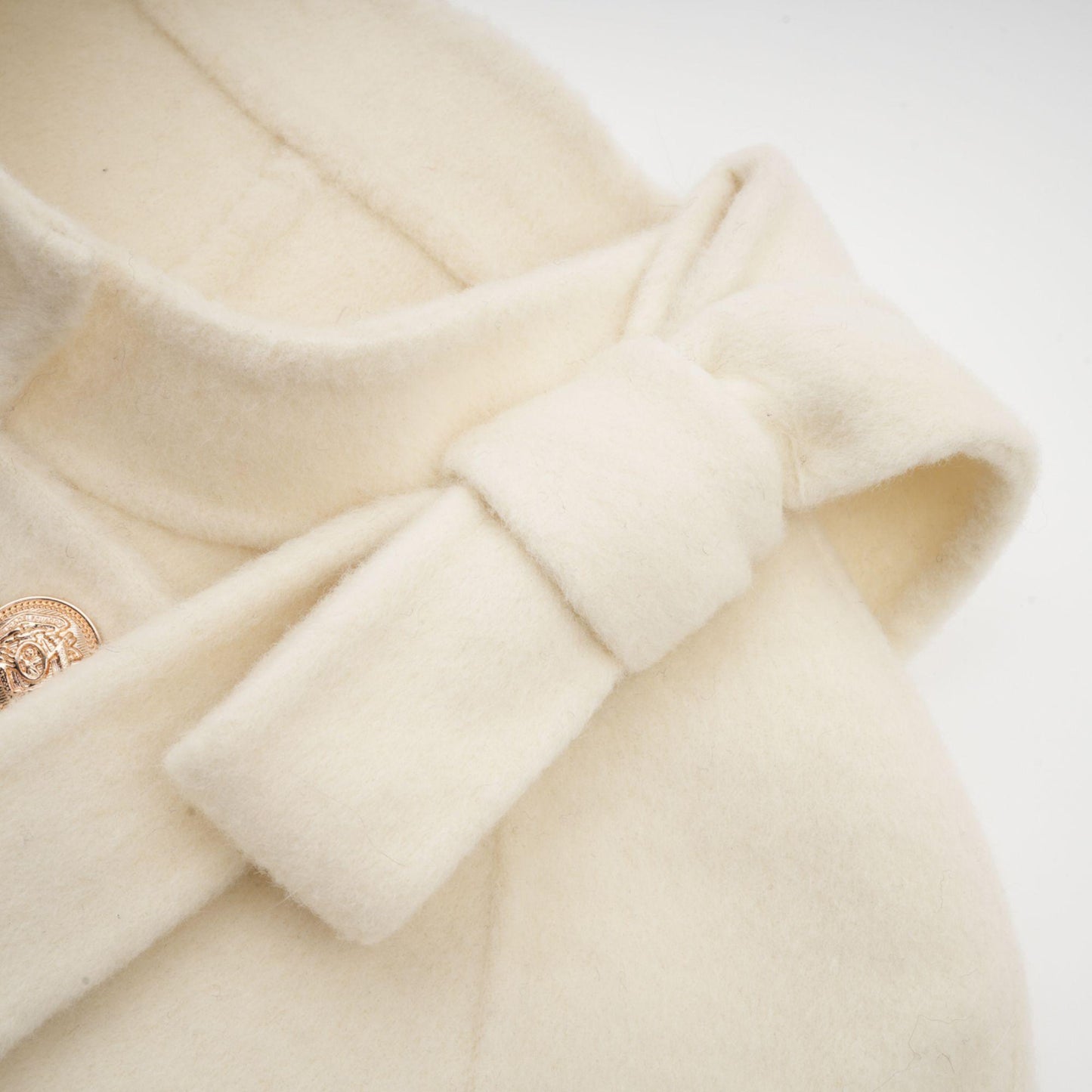 Elegant Charm Kürk Detaylı Krem Kaban Siaora