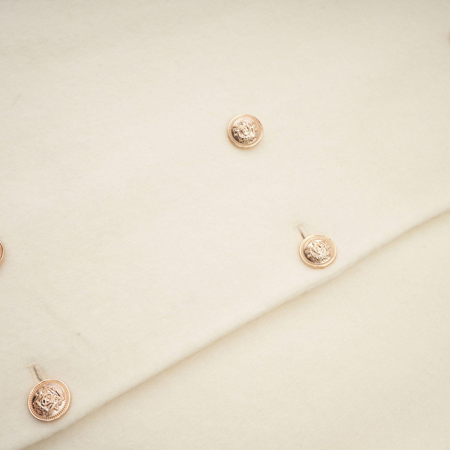 Elegant Charm Kürk Detaylı Krem Kaban Siaora