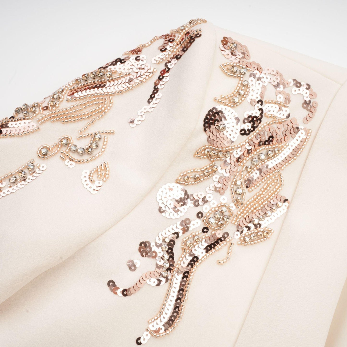 Opulent Grace İşlemeli Krem Blazer Elbise Siaora